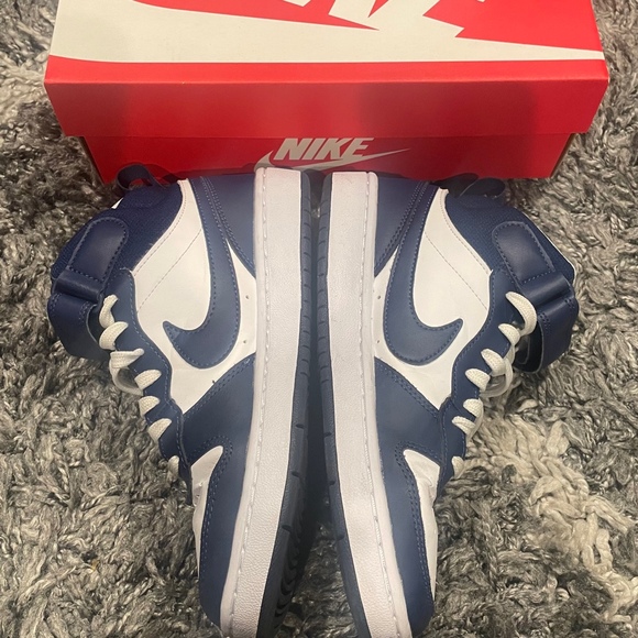 Nike Court Borough Mid 2 (GS) White Blue Ankle Support High Tops Size 4.5Y - Picture 3 of 9